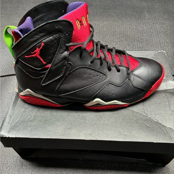 AIR JORDAN 7 RETRO - Picture 2 of 5